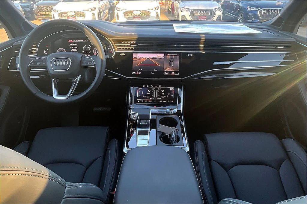 new 2025 Audi Q7 car, priced at $88,210