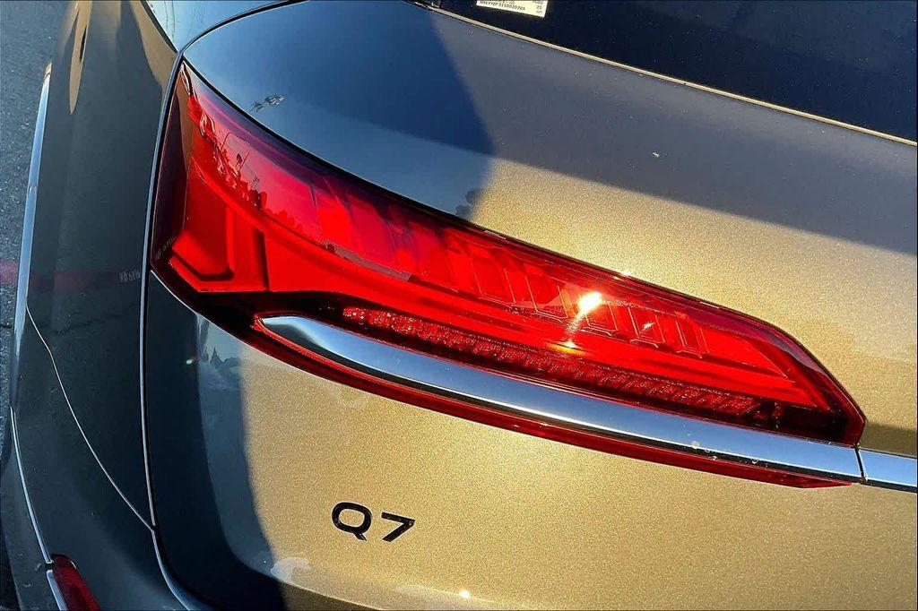 new 2025 Audi Q7 car, priced at $88,210