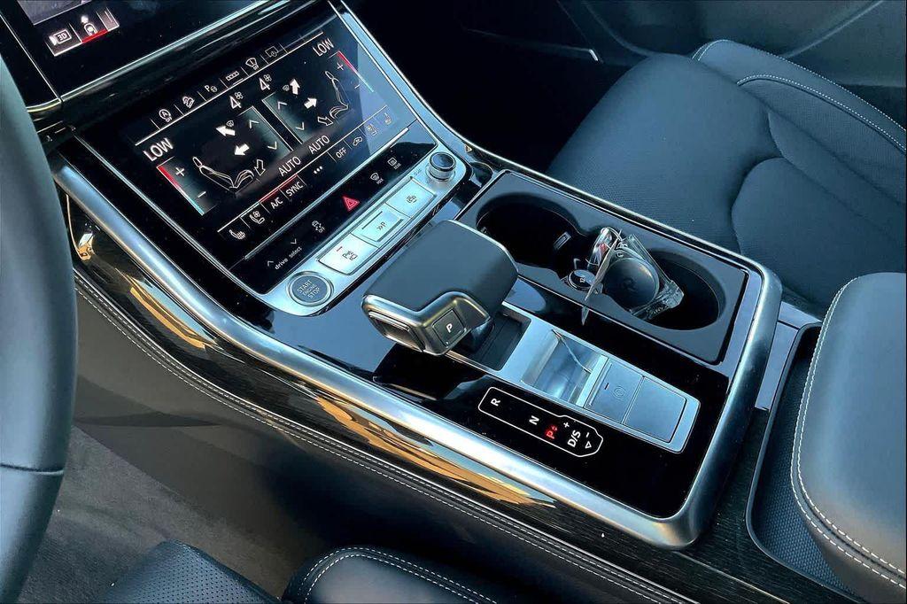 new 2025 Audi Q7 car, priced at $88,210