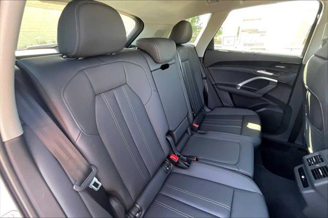 new 2025 Audi Q5 car, priced at $60,680