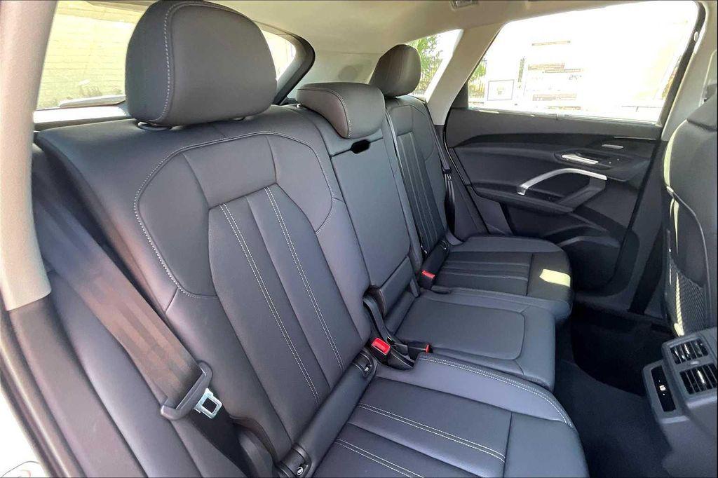 new 2025 Audi Q5 car, priced at $58,931