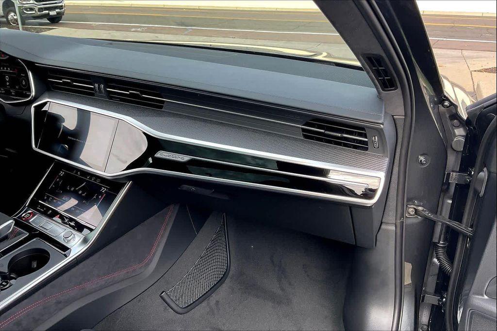 new 2026 Audi RS 6 Avant car, priced at $154,365