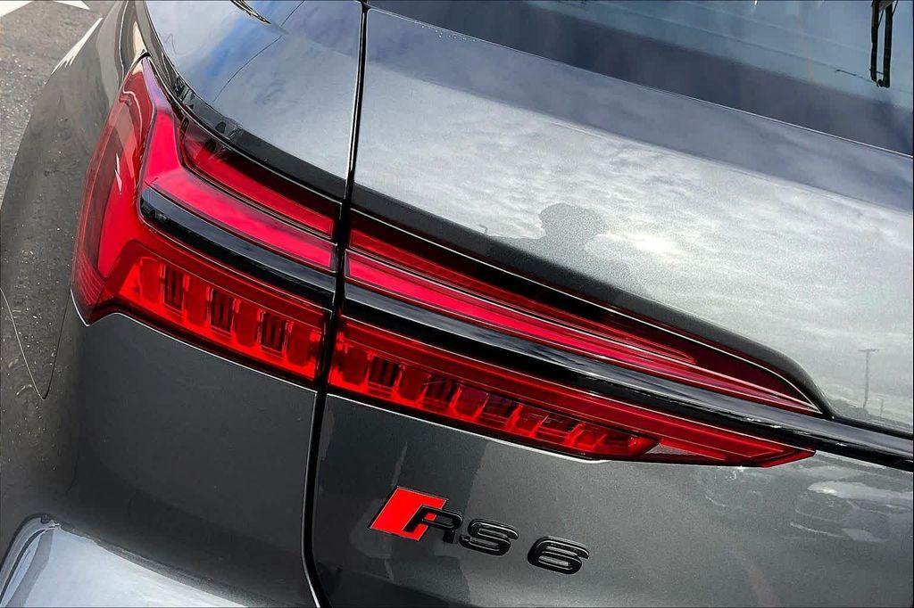 new 2026 Audi RS 6 Avant car, priced at $154,365