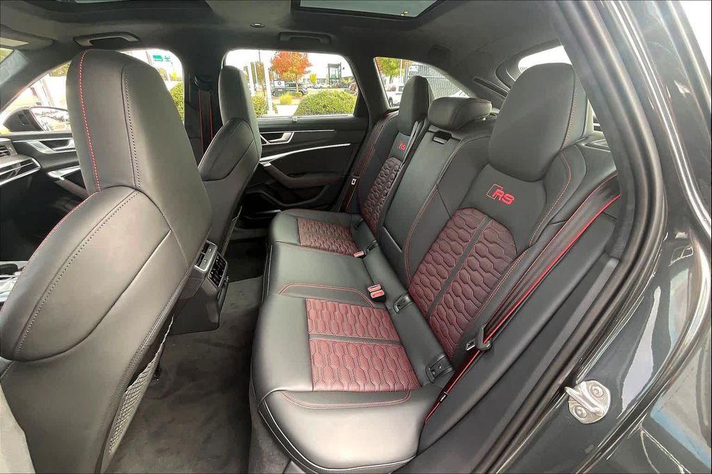 new 2026 Audi RS 6 Avant car, priced at $154,365