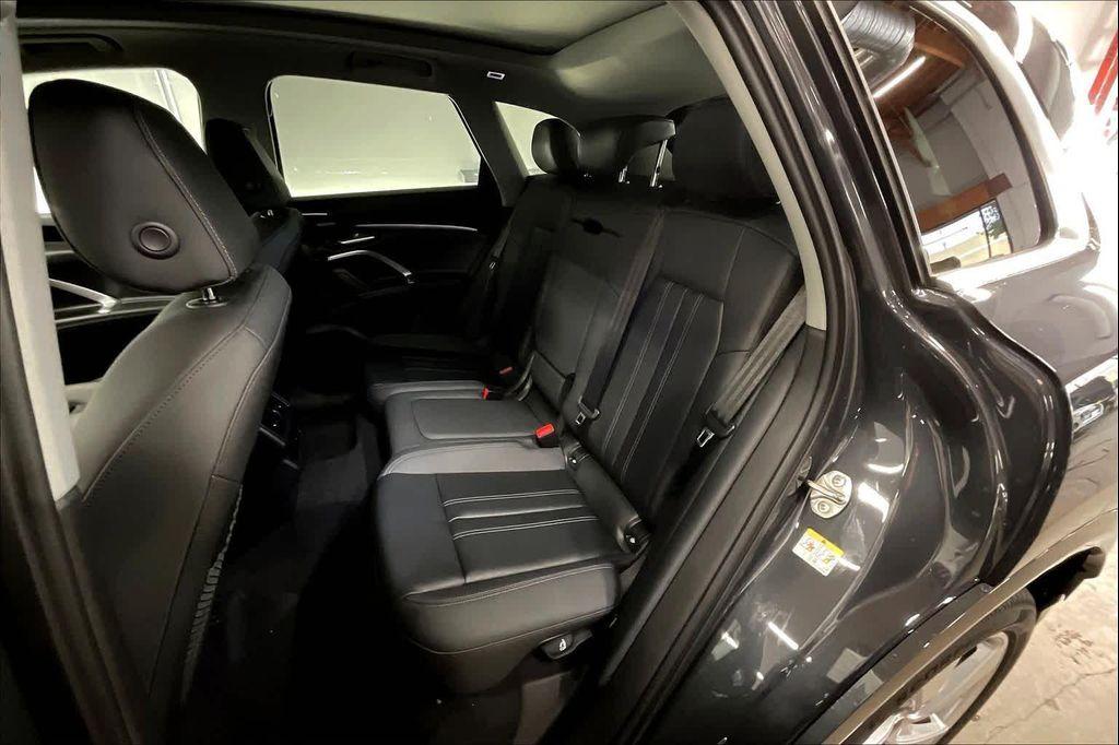 new 2025 Audi Q5 car, priced at $59,910