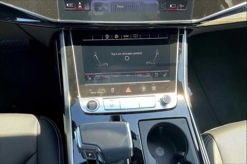 new 2025 Audi Q7 car, priced at $75,055
