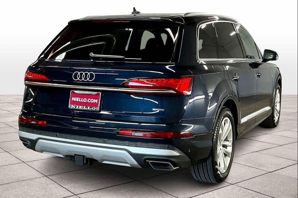 new 2025 Audi Q7 car, priced at $75,350