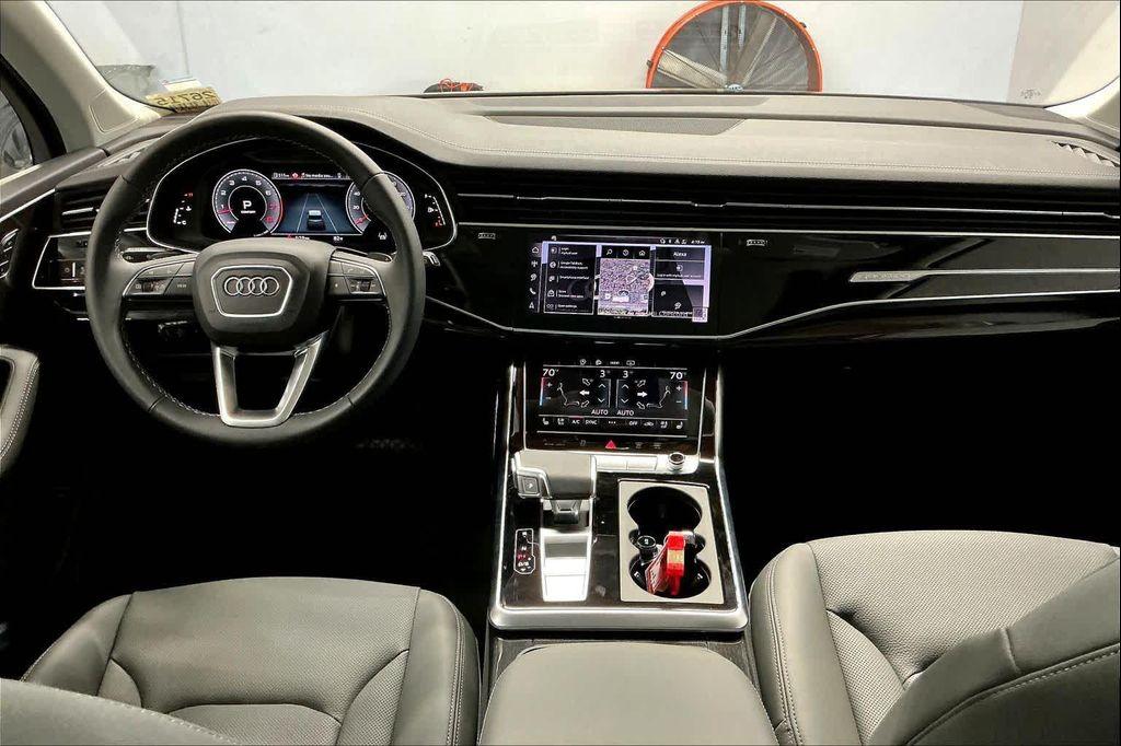 new 2025 Audi Q7 car, priced at $75,350