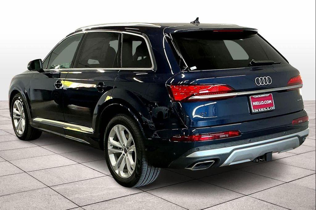 new 2025 Audi Q7 car, priced at $75,350