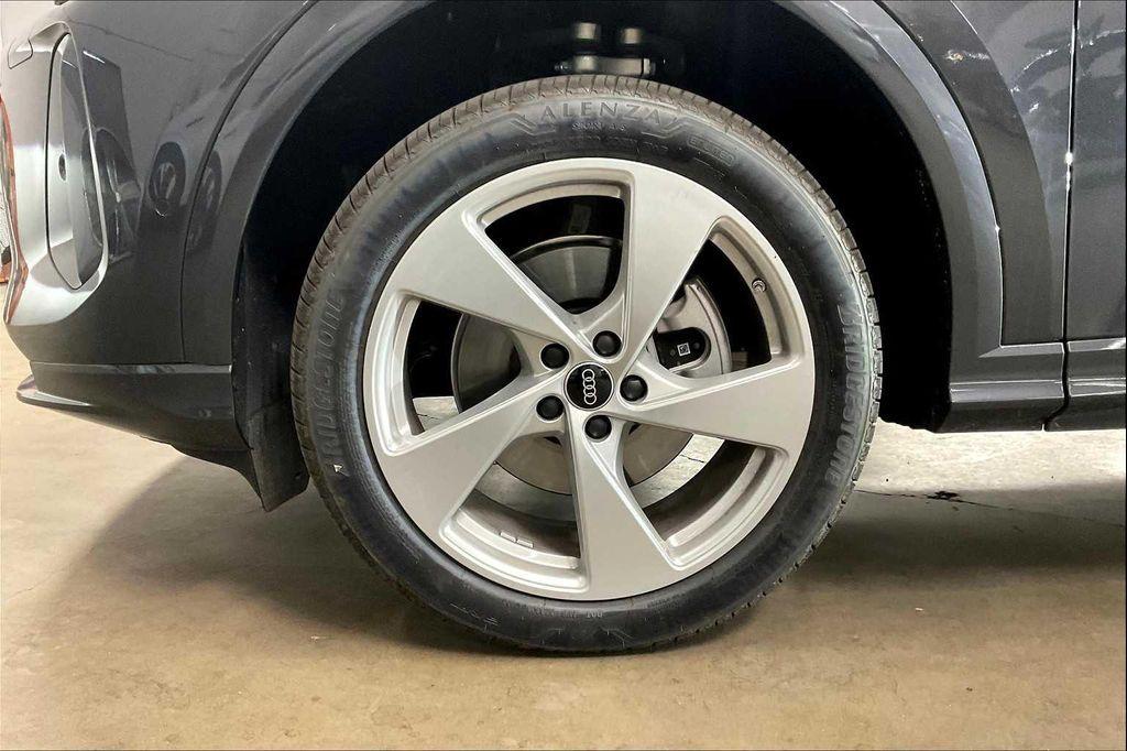 new 2025 Audi Q5 car, priced at $59,109