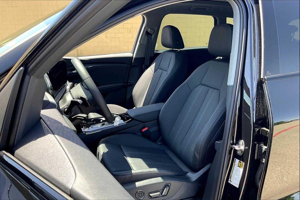 new 2025 Audi Q6 e-tron car, priced at $69,675