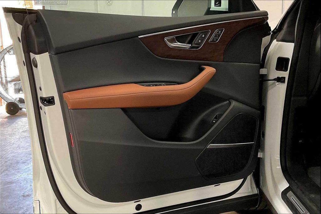 new 2025 Audi Q8 car, priced at $83,511