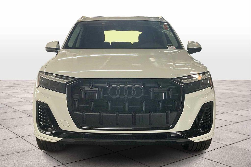 new 2025 Audi Q7 car, priced at $76,190