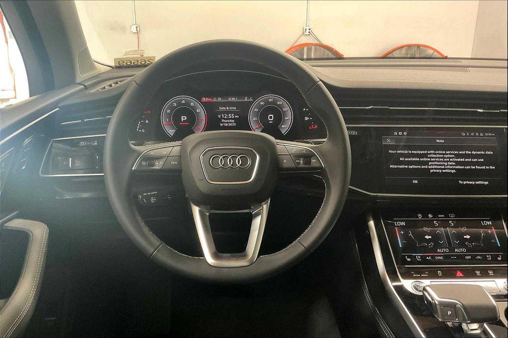 new 2025 Audi Q7 car, priced at $76,190