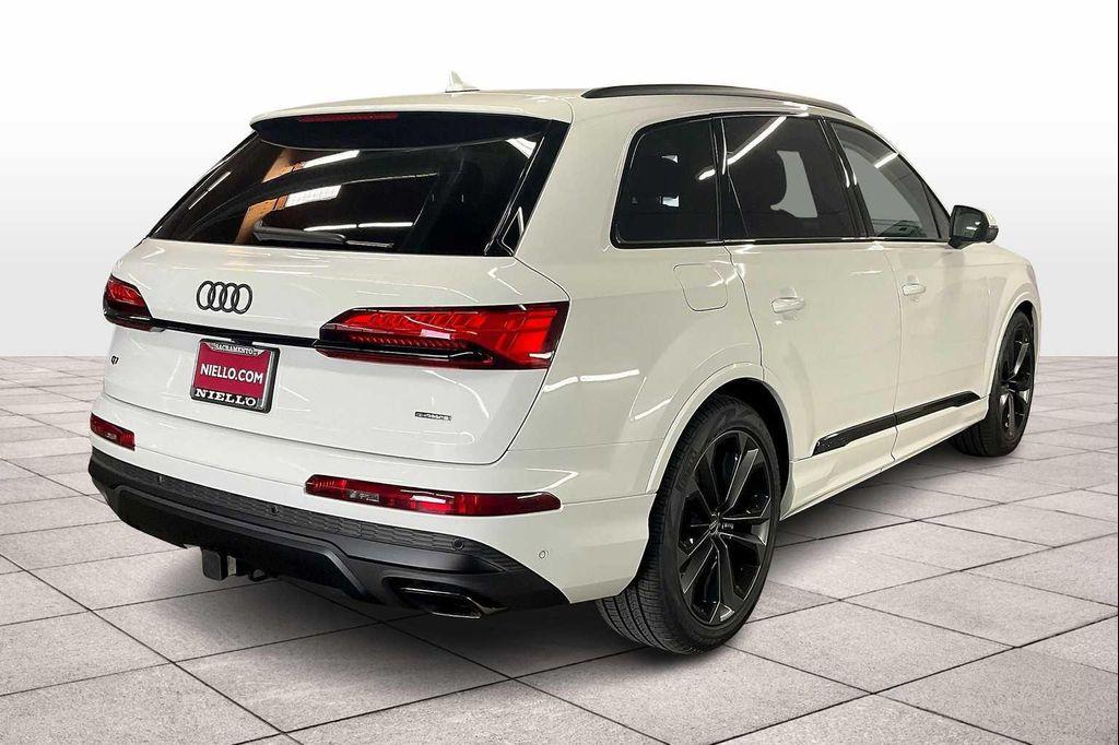 new 2025 Audi Q7 car, priced at $76,190