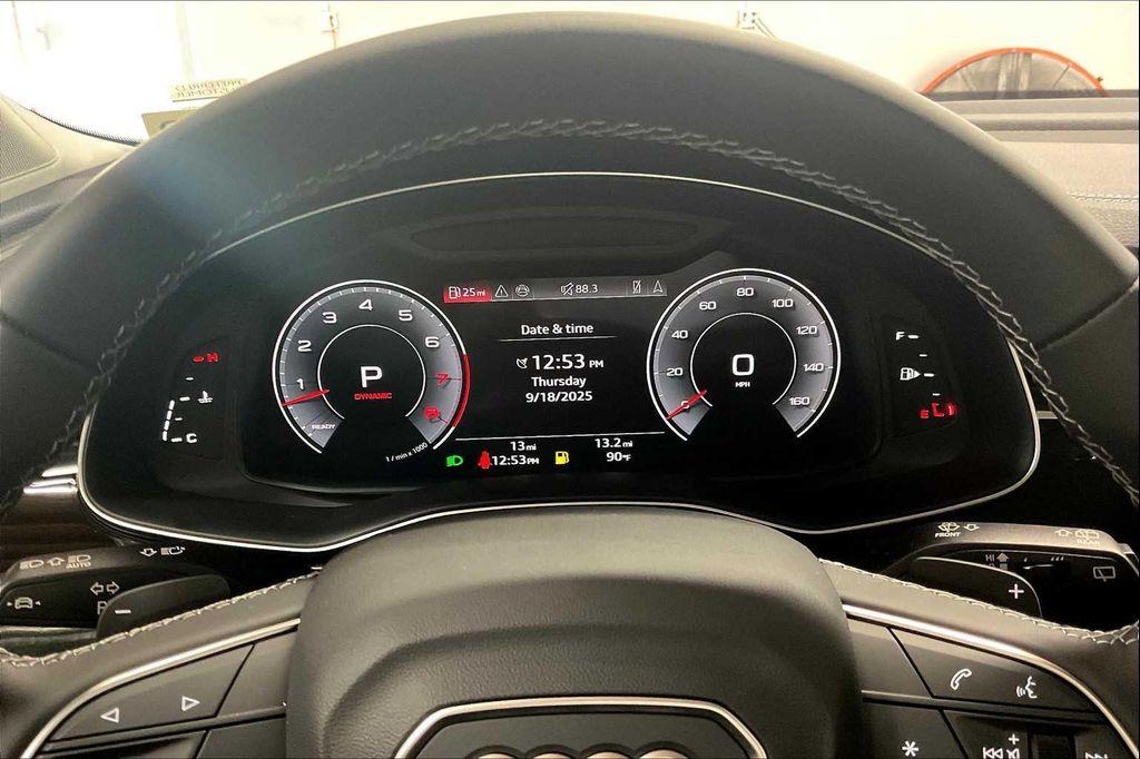 new 2025 Audi Q7 car, priced at $76,190
