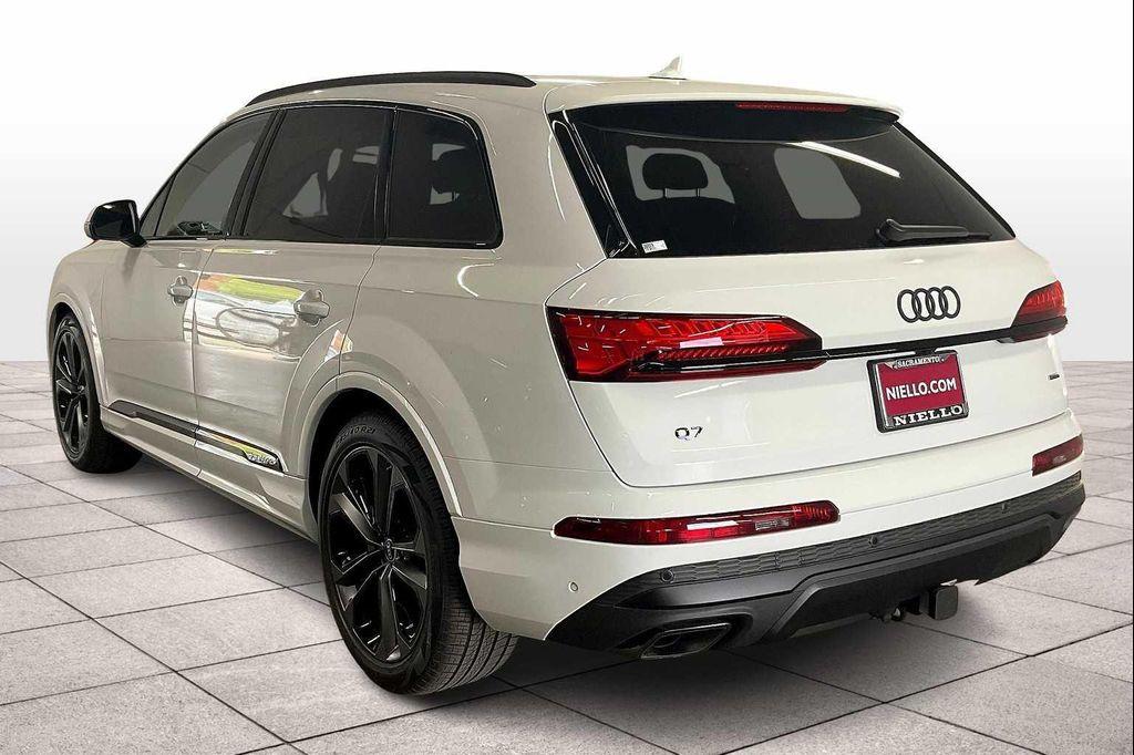 new 2025 Audi Q7 car, priced at $76,190
