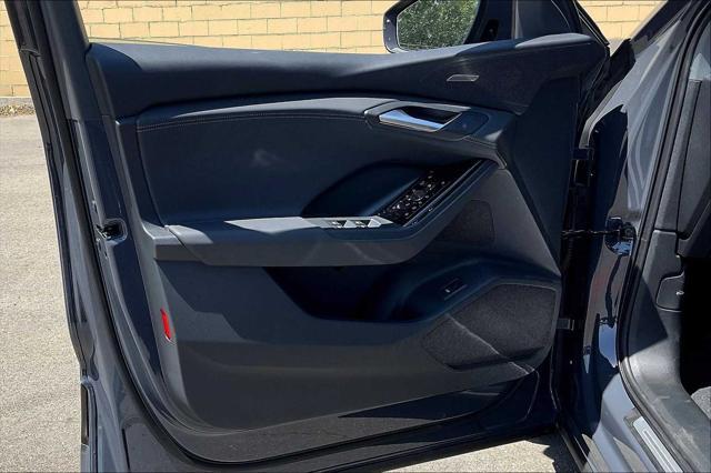 new 2025 Audi Q6 e-tron car, priced at $76,195