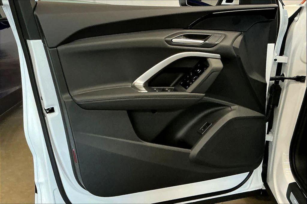 new 2025 Audi Q5 car, priced at $55,580