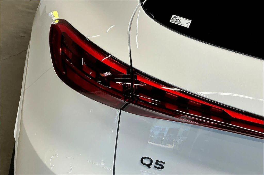 new 2025 Audi Q5 car, priced at $55,580