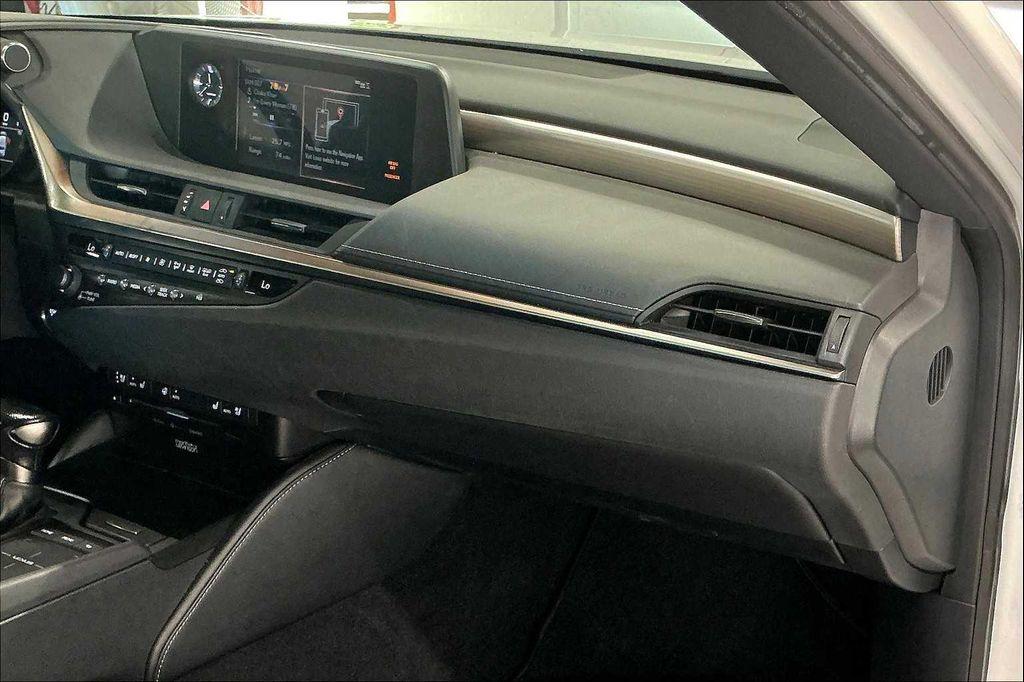 used 2019 Lexus ES 350 car, priced at $30,294