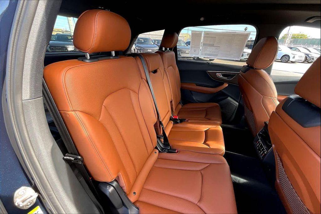 new 2026 Audi Q7 car, priced at $81,035