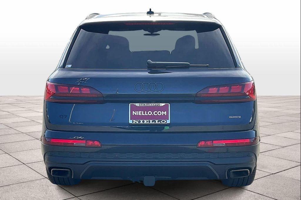 new 2026 Audi Q7 car, priced at $81,035
