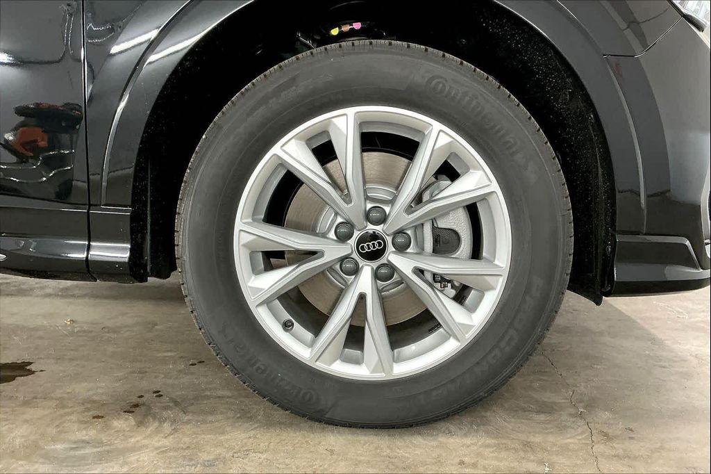 new 2025 Audi Q3 car, priced at $47,065