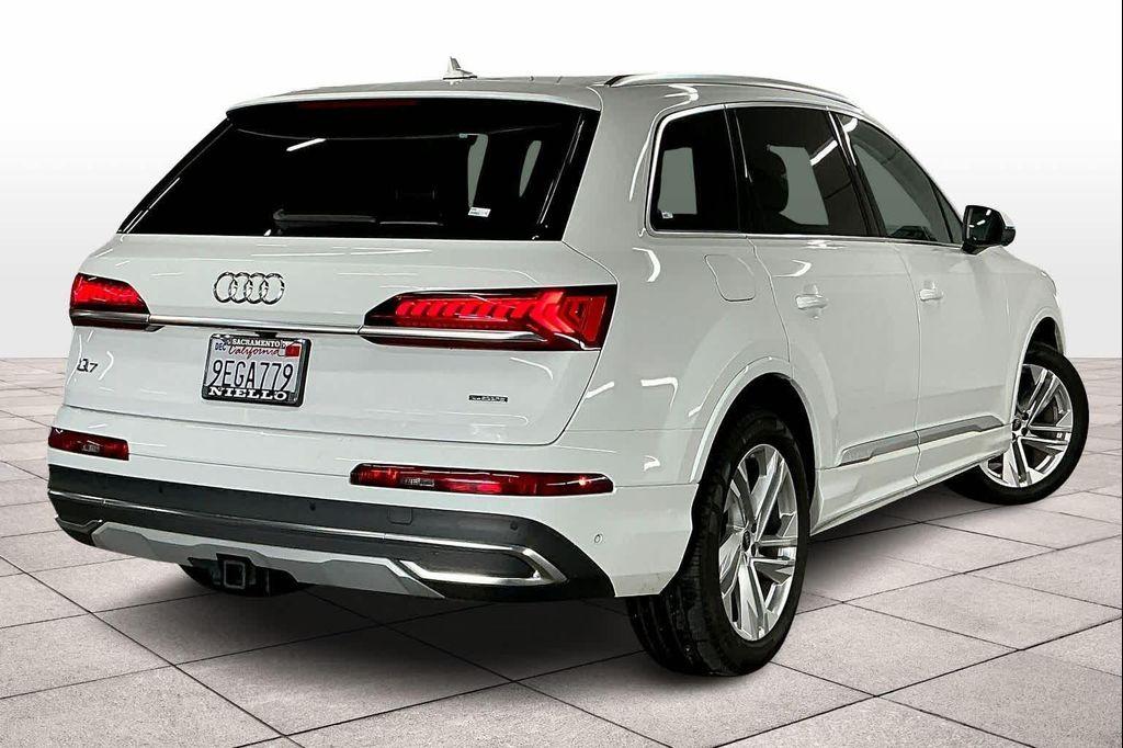 used 2022 Audi Q7 car, priced at $38,158