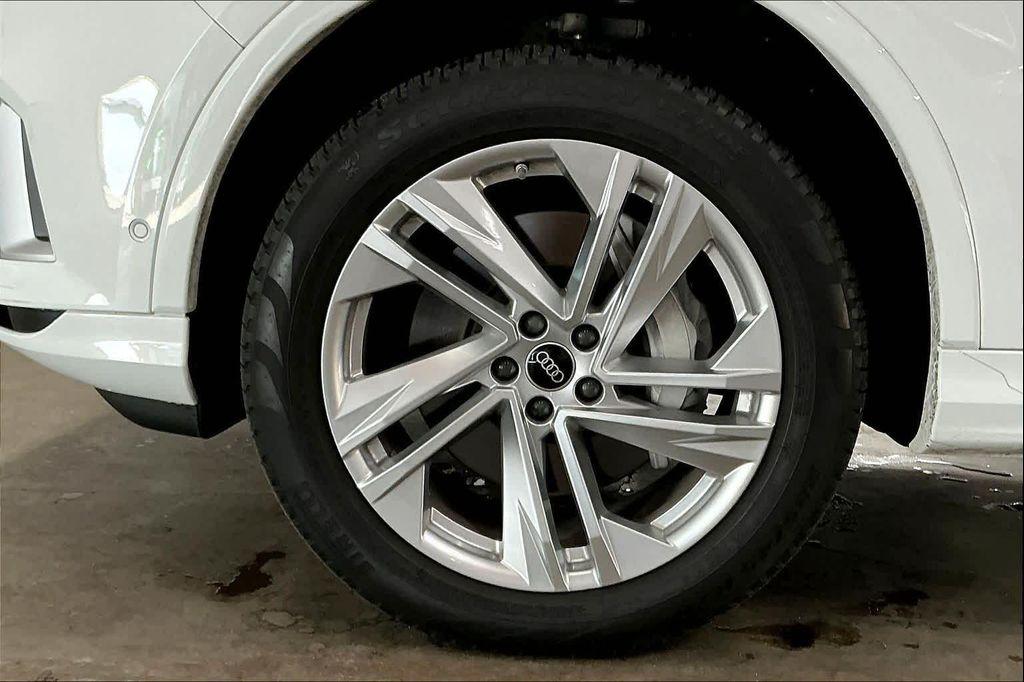 used 2022 Audi Q7 car, priced at $38,158
