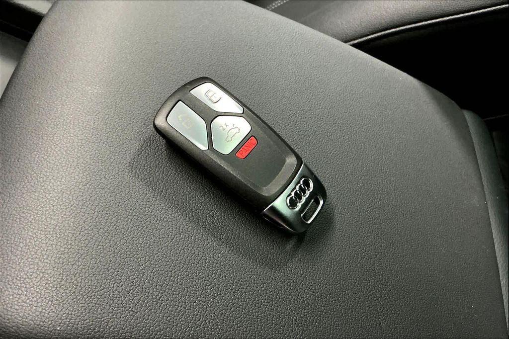 used 2025 Audi Q5 car, priced at $39,800