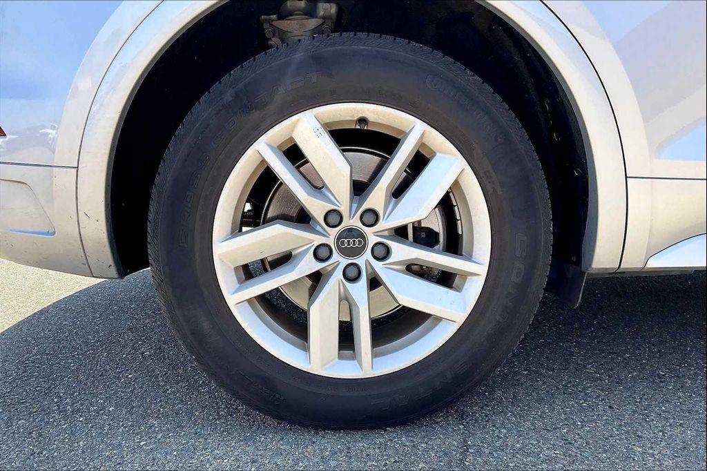 used 2022 Audi Q5 car, priced at $29,216