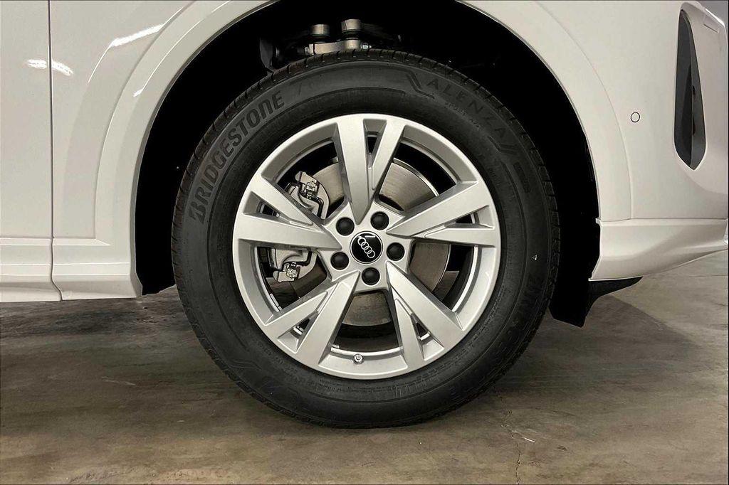 new 2025 Audi Q5 car, priced at $54,945