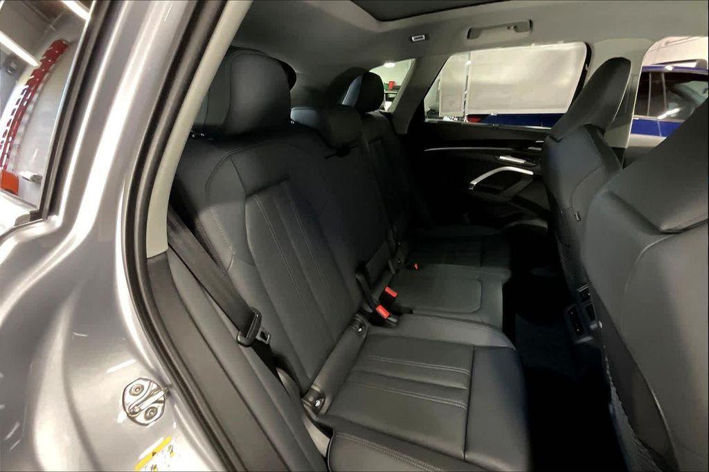 new 2025 Audi Q5 car, priced at $64,990