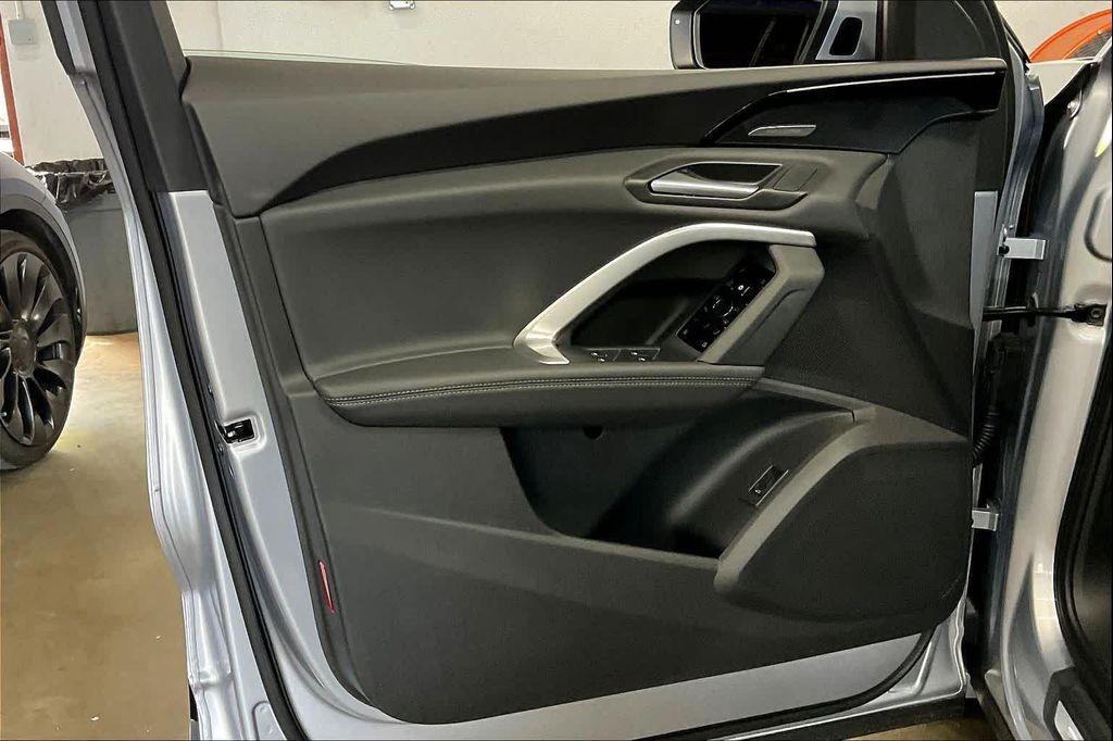 new 2025 Audi Q5 car, priced at $64,990