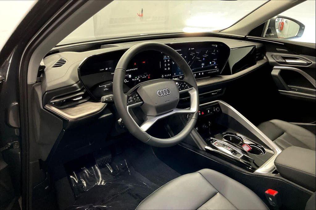 new 2025 Audi Q5 car, priced at $60,975