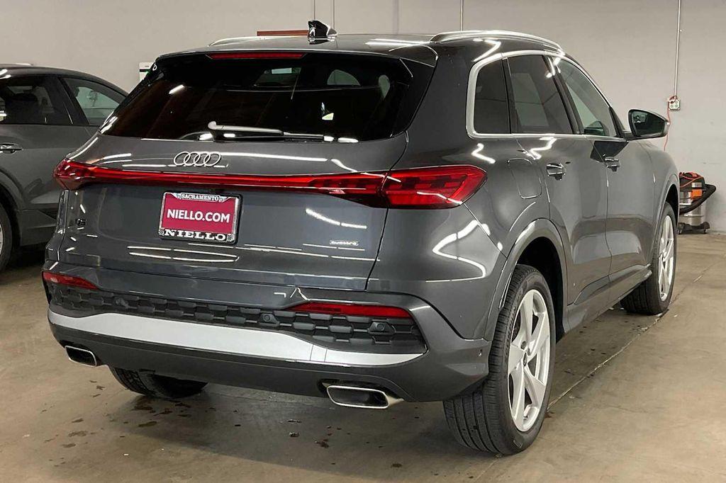 new 2025 Audi Q5 car, priced at $60,975