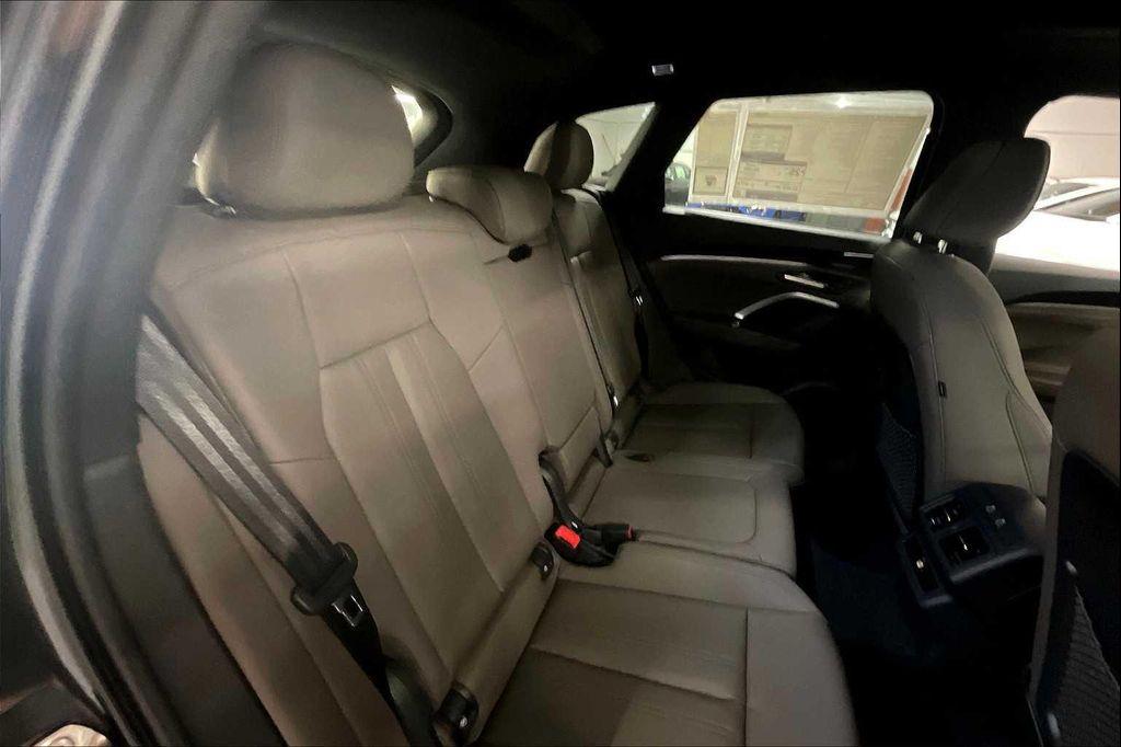 new 2025 Audi Q5 car, priced at $60,440