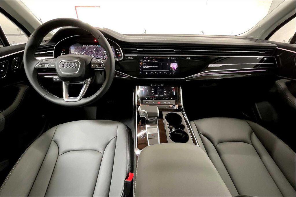 new 2025 Audi Q7 car, priced at $67,090