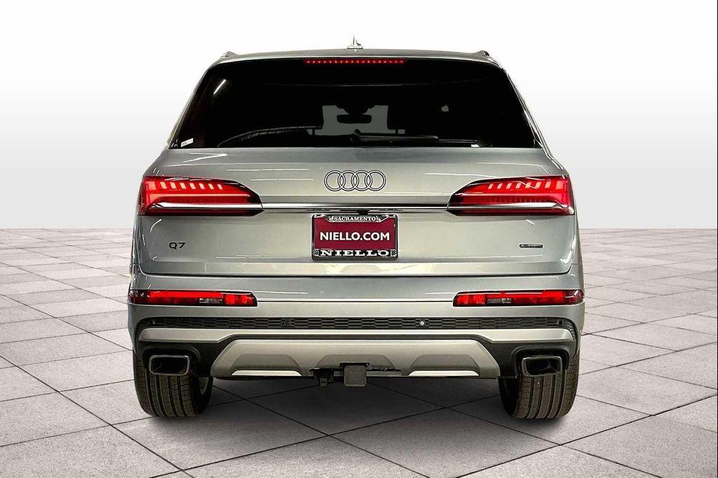 new 2025 Audi Q7 car, priced at $67,090