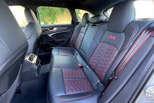 new 2025 Audi RS 6 Avant car, priced at $154,295