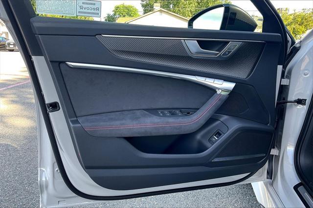 new 2025 Audi RS 6 Avant car, priced at $154,295