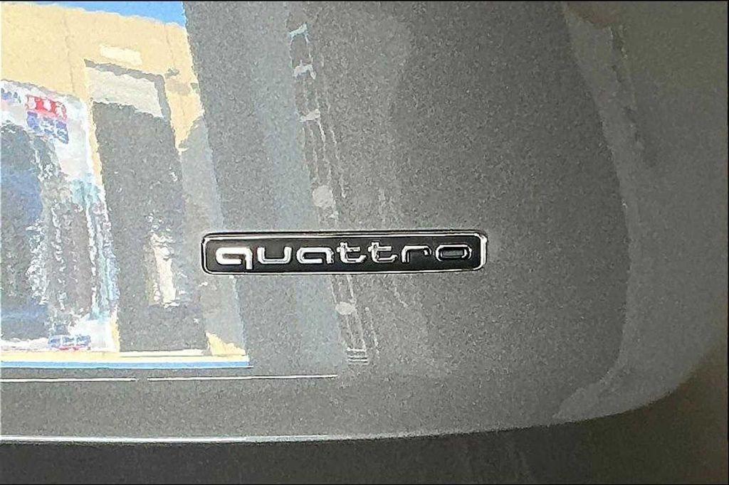 used 2022 Audi Q7 car, priced at $31,400