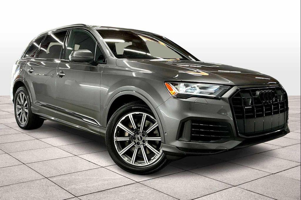 used 2022 Audi Q7 car, priced at $31,400