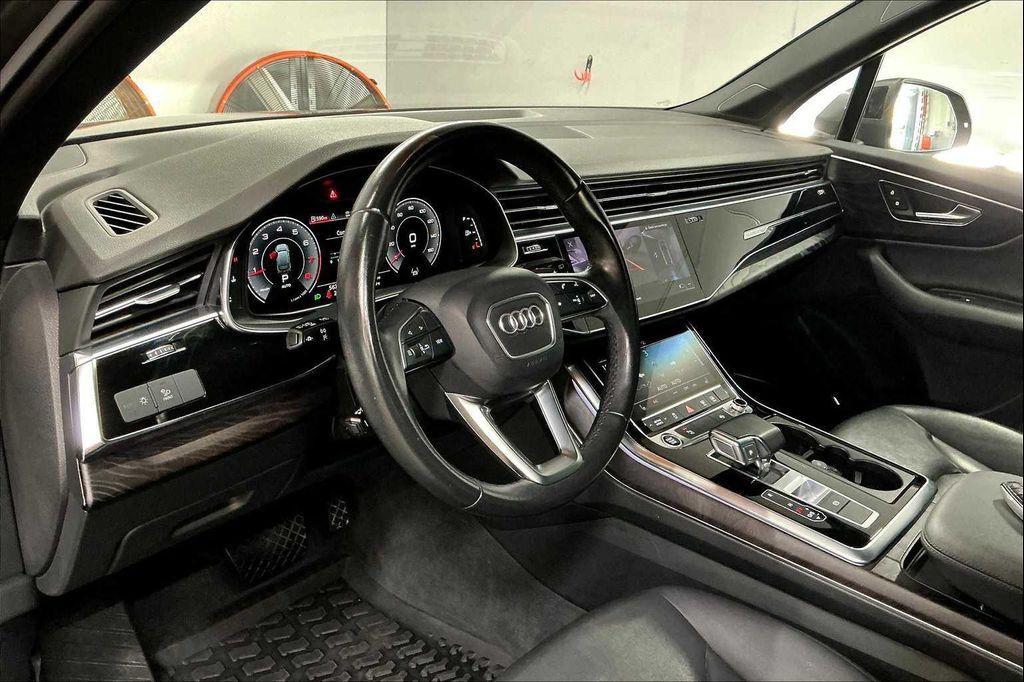used 2022 Audi Q7 car, priced at $31,400