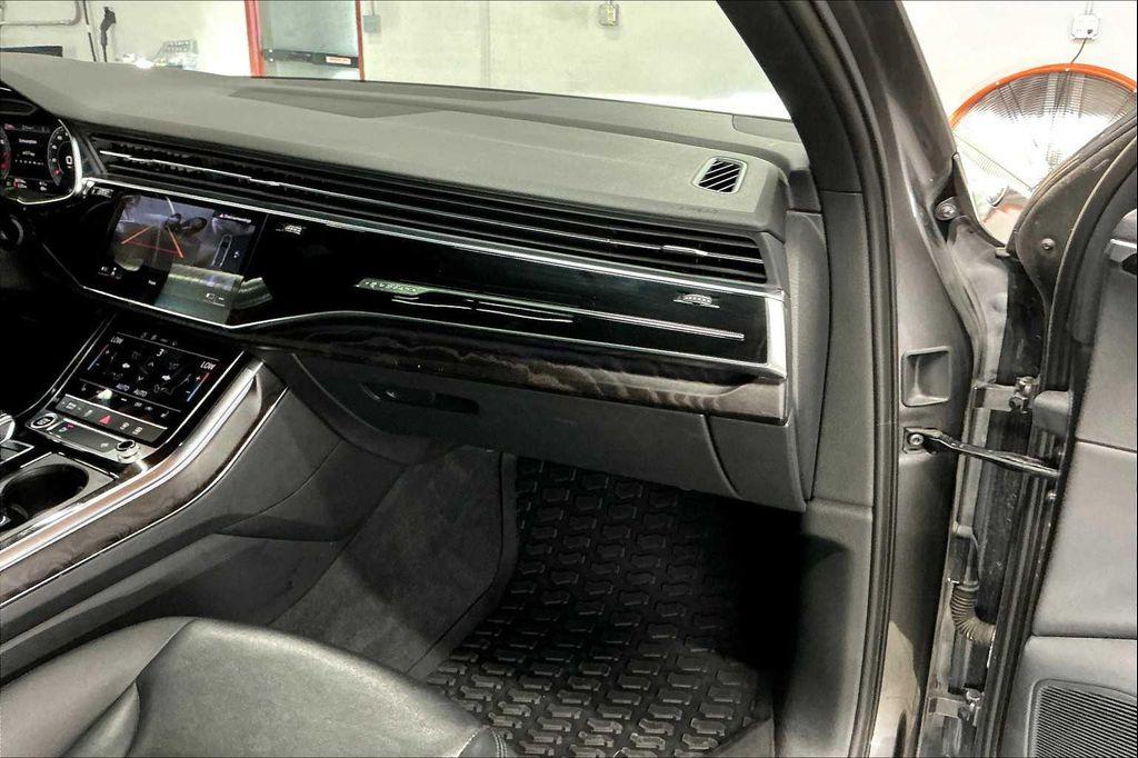 used 2022 Audi Q7 car, priced at $31,400