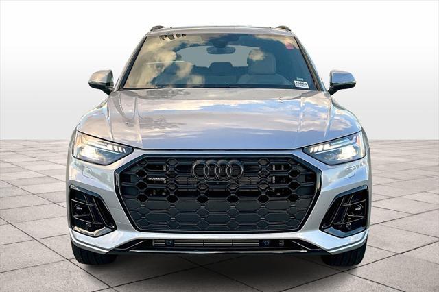 new 2025 Audi Q5 car, priced at $72,560