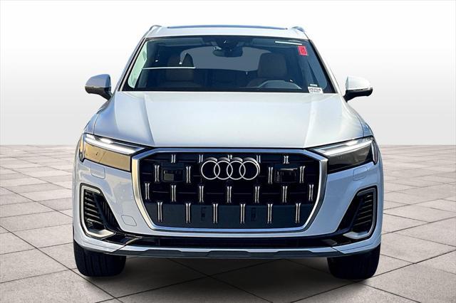 new 2025 Audi Q7 car, priced at $72,240