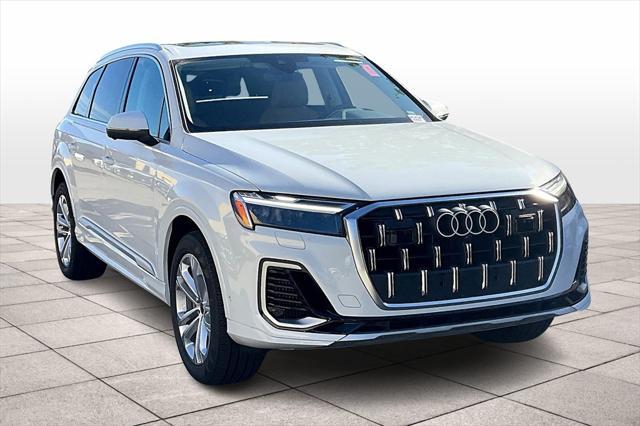 new 2025 Audi Q7 car, priced at $72,240