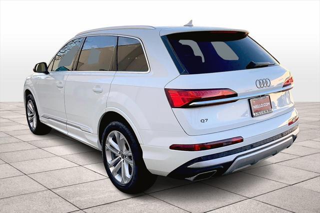 new 2025 Audi Q7 car, priced at $62,795